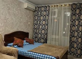 Сдаю 1-ком. квартиру, 35 м2, Каспийск, улица Ленина, 30