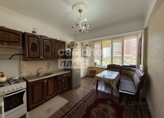 Продам 2-ком. квартиру, 72 м2, Дербент, улица Сальмана, 65А