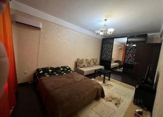 Сдача в аренду однокомнатной квартиры, 40 м2, Махачкала, улица Абдулхакима Исмаилова, 72, Советский внутригородской район