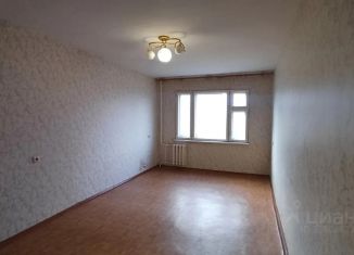 Продам 2-ком. квартиру, 43.5 м2, Псковская область, улица Карбышева, 4