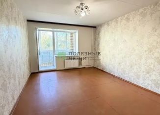 Продается 3-комнатная квартира, 56.9 м2, Курган, 2-й микрорайон, 21, жилой район Заозёрный