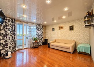 Продам двухкомнатную квартиру, 52.5 м2, Псковская область, улица Генерала Маргелова, 15