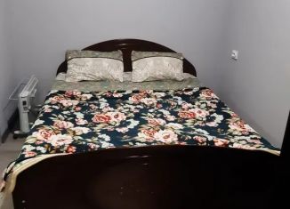 Сдаю в аренду 2-ком. квартиру, 53 м2, Каспийск, проспект М. Омарова, 18