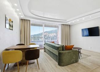 Сдаю 2-ком. квартиру, 78 м2, Крым, улица Строителей, 3