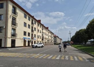 Продаю 2-комнатную квартиру, 65 м2, Нальчик, улица Шогенова, 55к2