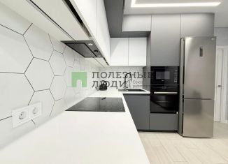 Продам двухкомнатную квартиру, 73 м2, Орёл, улица Андрианова, 35