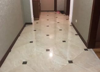 2-ком. квартира в аренду, 80 м2, Дагестан, улица Х. Тагиева, 35И