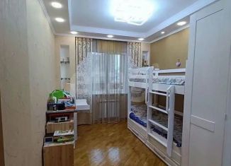 Продам двухкомнатную квартиру, 68.4 м2, Курск, улица Карла Либкнехта, 22