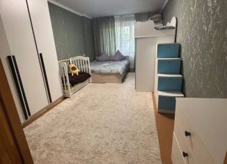 Продаю трехкомнатную квартиру, 70.8 м2, Челябинск, улица Молодогвардейцев, 70, Калининский район