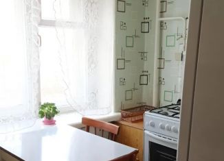 Сдам 1-ком. квартиру, 32 м2, Омская область, улица Серова, 6А