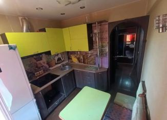 Продается двухкомнатная квартира, 45.4 м2, Иркутская область, 6-й микрорайон, 12