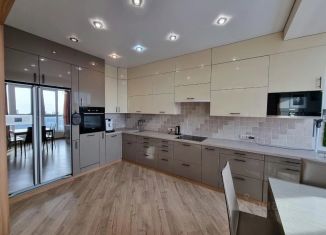 Продаю 4-ком. квартиру, 120 м2, Республика Башкортостан, улица Рихарда Зорге, 63/4