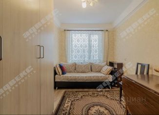 Продаю комнату, 73 м2, Санкт-Петербург, проспект Авиаконструкторов, 23к1, метро Комендантский проспект