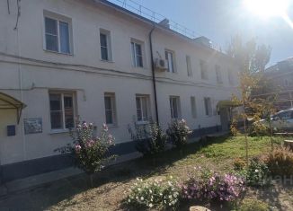 Продается 2-ком. квартира, 45.3 м2, Астрахань, улица Богдана Хмельницкого, 11к1