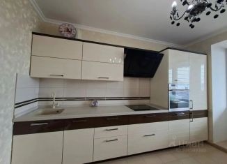 Продам двухкомнатную квартиру, 95 м2, Чувашия, проспект Максима Горького, 5к2