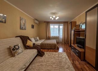 Сдача в аренду 2-ком. квартиры, 60 м2, Самарская область, проспект Кирова, 201