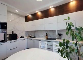 Продажа 3-ком. квартиры, 90 м2, Иркутская область, улица Седова, 65А/2