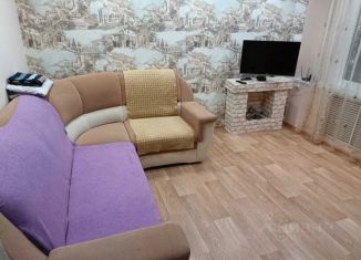 Сдается в аренду двухкомнатная квартира, 60 м2, Коми, улица Нефтяников, 46