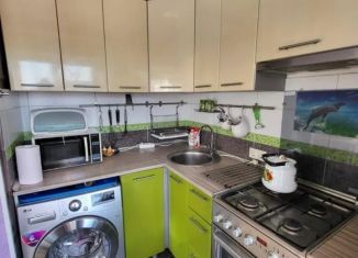Продается трехкомнатная квартира, 58 м2, Омск, улица Багратиона, 27А