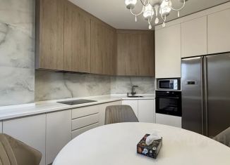 Продам 4-комнатную квартиру, 130 м2, Ростовская область, улица Текучёва, 232