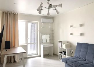 Продам трехкомнатную квартиру, 90 м2, Челябинск, улица Курчатова, 27Б