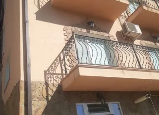Сдается в аренду дом, 90 м2, Сочи, Яблочная улица, 20/2